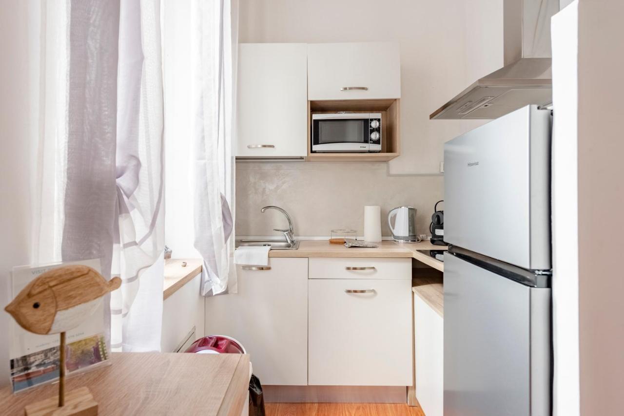 Mazzini 12, Elegant Central Apartment With Free Private Garage 800 M, Air Conditioning, Wi-Fi, Just 100 M From The Public Beach Rapallo Dış mekan fotoğraf